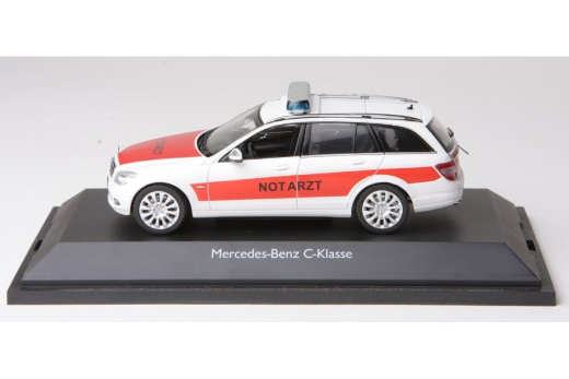 Schuco 04943 - Mercedes Benz C Klasse T Modell Notarzt - 1:43 neu in PC Vitrine OVP