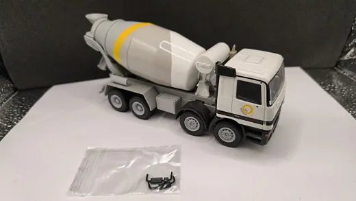 Gabotex Mercedes-Benz Actros 4 achs Betonmischer Inn Beton 1:50