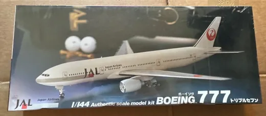 Doyusha Boeing 777 JAL 1:144