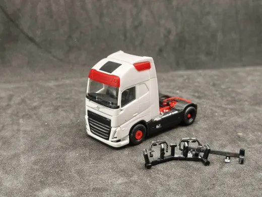 Herpa 962292 Volvo Aero GL XL Zugmaschine weiß / rot / schwarz 1:87 - 1 Stück SoMo
