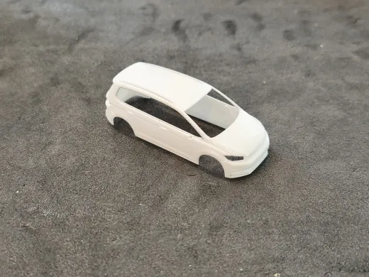 Herpa 1682 - 2150389 Karosserie VW Touran verschiedene Farben 1 Stück 1:87