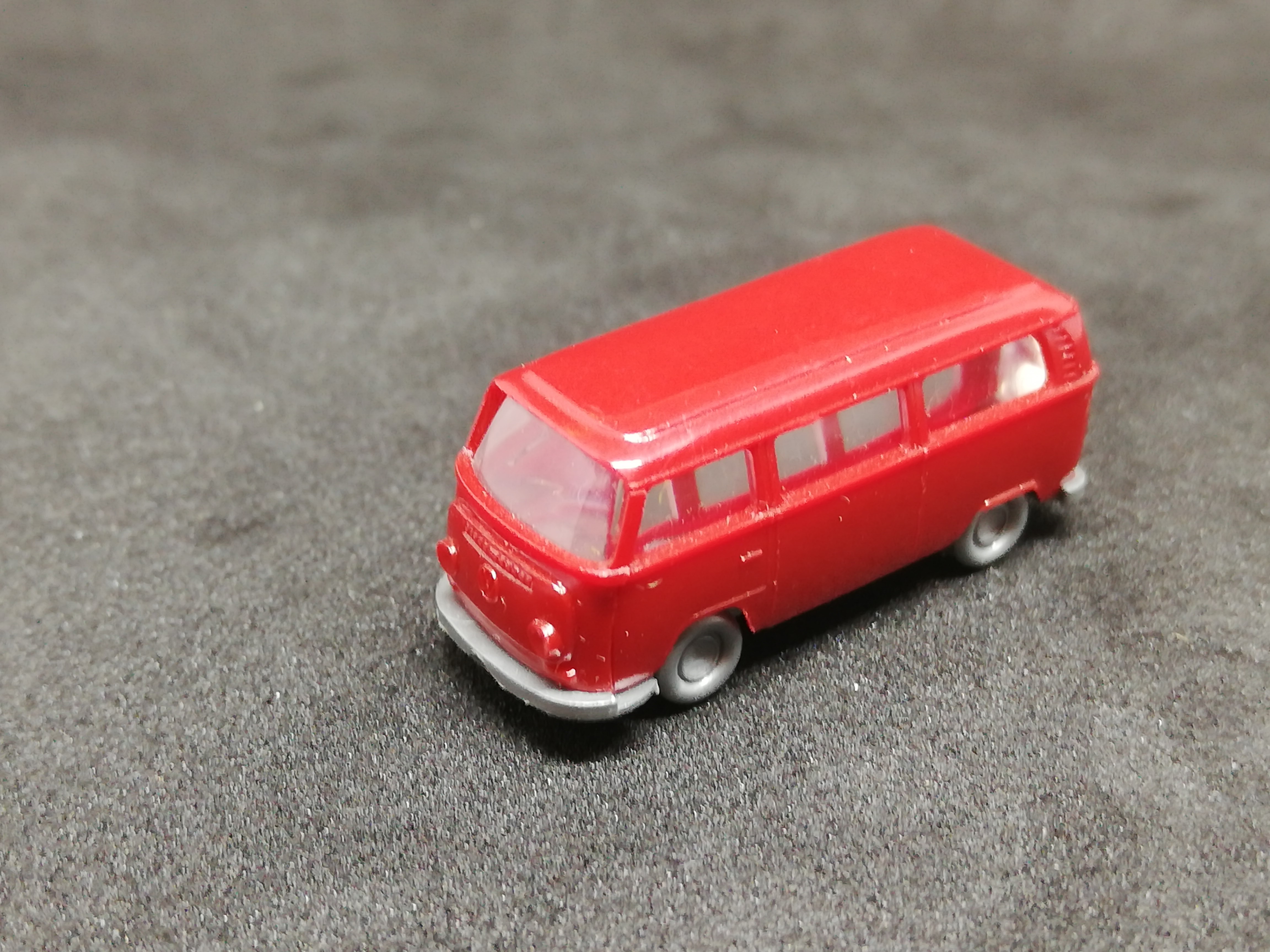 Wiking VW Kombi rot 1:160