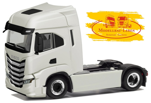 Herpa 600555 Iveco S-Way Zugmaschine 2 achs, vvsp Weiß mit Chrom schwarzen Felgen