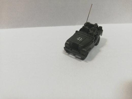 Roco Jeep mit Fahrer 1:87