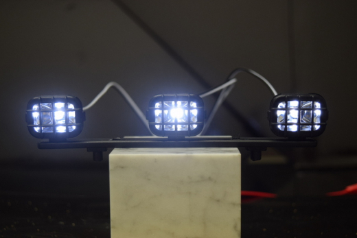 Absima 2320040 - Lichtleiste mit LEDs inkl. Schrauben 15cm