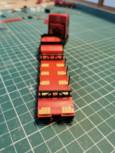 3D-111120 Ladungsbock für Höhenunterschiede, Container oder Lang Material 1 Stk in 1:87