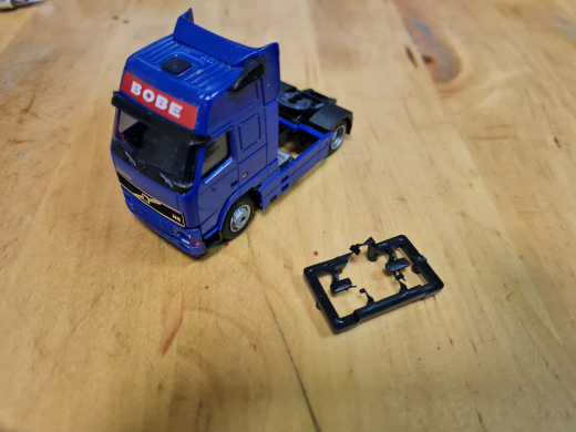 AWM Zugmaschine Volvo F12 &quote;Bobe&quote;