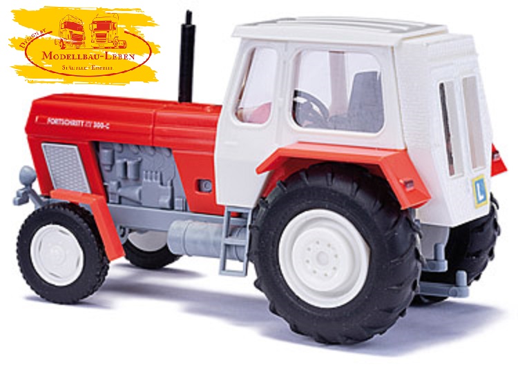 Busch 42859 Fahrschule Traktor ZT 300 1:87