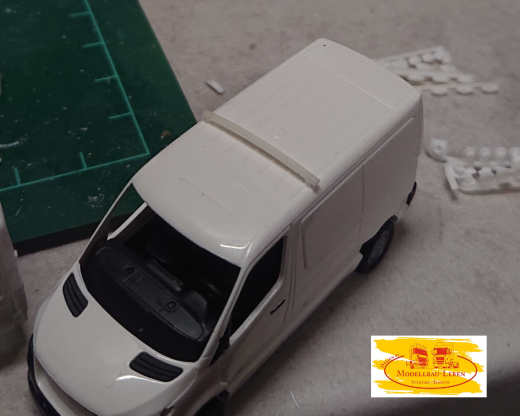 DD-480 - 3 D Druck Zubehör Grundträger für Dachträger 1:87 - Mercedes Benz Sprinter 1 Satz