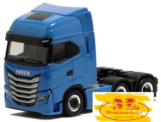 Herpa Iveco S-Way 3 achs hellblau (600574)
