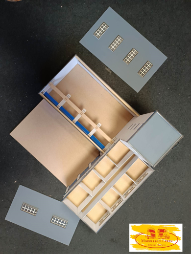 Z-0248 Lasercut THW Wache Gerätehaus Schlauchturm, 4er und 3er Fahrzeughalle 1:87