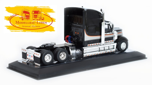 Ixo - TR080 Internnational Lonestar 2010, 3-achs Hauber, schwarz / silber - 1:43