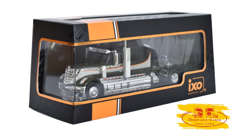 Ixo - TR080 Internnational Lonestar 2010, 3-achs Hauber, schwarz / silber - 1:43