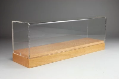 Tekno 59578 Vitrine Holz/Plexi - L: 385mm x B: 105mm -Tekno- (1:50)