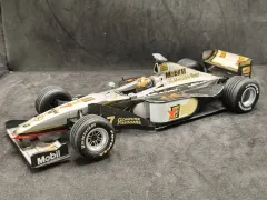 Minichamps 25744 Formel 1 MP4/13 McLaren Nr. 7 David Coulthard (1998) ohne OVP, ohne Bodenplatte, gebraucht 1:18