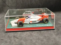 Minichamps 25776 McLaren Mercedes MP4/11 David Couthard 1:43