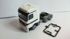 AWM 560320 Actros LH Zugm. svsp. 3achs (FH weiß, Chassis schwarz)