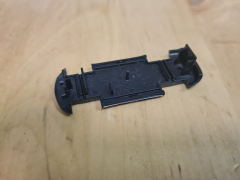 Herpa 0044 - 2100275 Grundplatte für Mercedes Benz PKW EQC 1:87