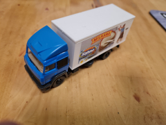 Wiking 1512 Iveco LKW mit Kofferaufbau und Türen &quote;Milkana&quote;