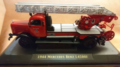 Signatures 43012 - 1:43 - 1944 Mercedes Benz L4500F FFw Ingolstadt DLK