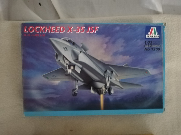 Italeri 1209 Lockheed X-35 JCF