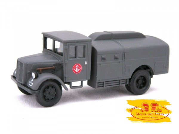 Herpa 746335 Militär LKW Mercedes 3000 Tankfahrzeug "Jagdgeschwader 1" 1:87 H0