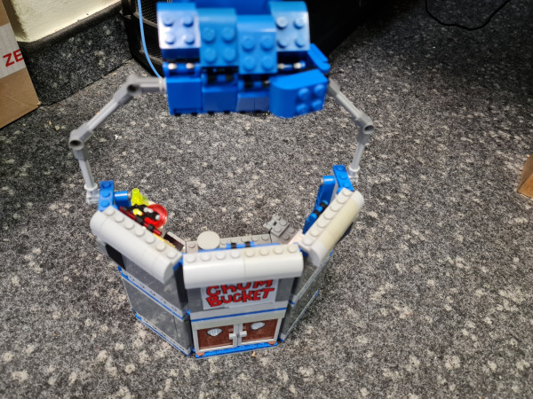 Lego 4981 Spongebob Squarepants: The Chum-Bucket mit Anleitung gebraucht