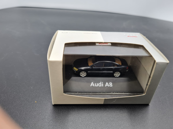 Herpa Audi A8 schwarz