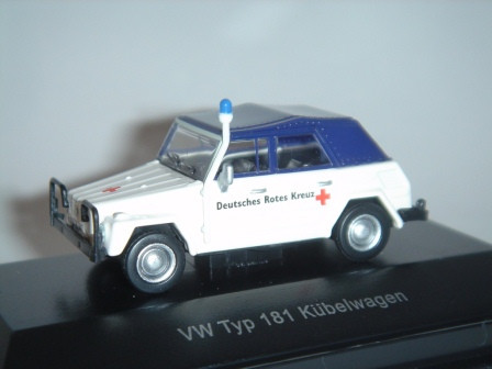 Schuco 2591600 VW Typ 181 Kübelwagen in PC Vitrine1:87