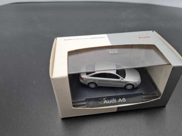 Busch Audi A6 silber