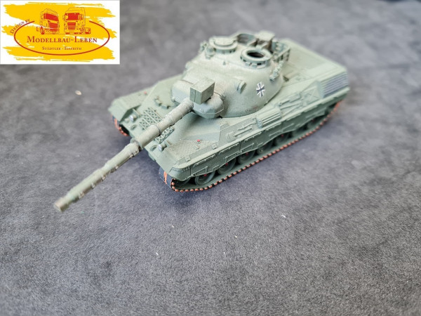 Roco Kampfpanzer Leopard 1A2 gesupert 1:87